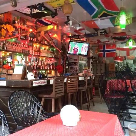 Vech Guesthouse Patong Eksteriør billede