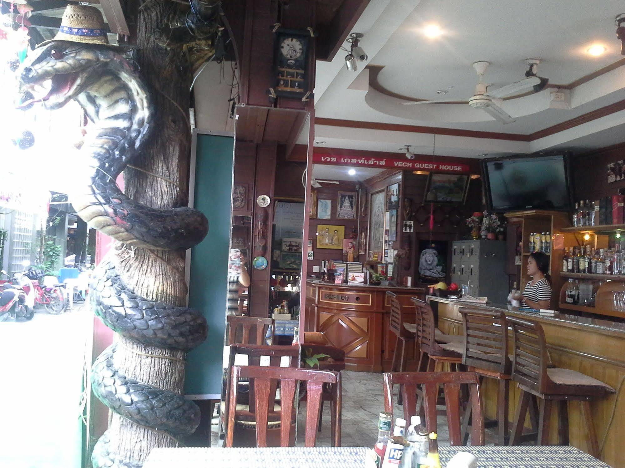Vech Guesthouse Patong Eksteriør billede